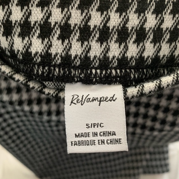 Patterned Skirt- Small - Picture 3 of 3